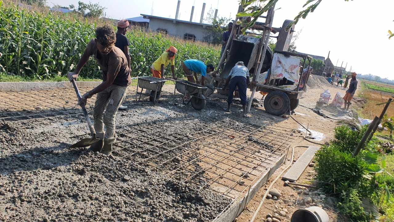 गुणस्तरहिन सडक जलमग्न, तत्काल भत्काएर बनाउन चन्द्रपुरका मेयरको निर्देशन