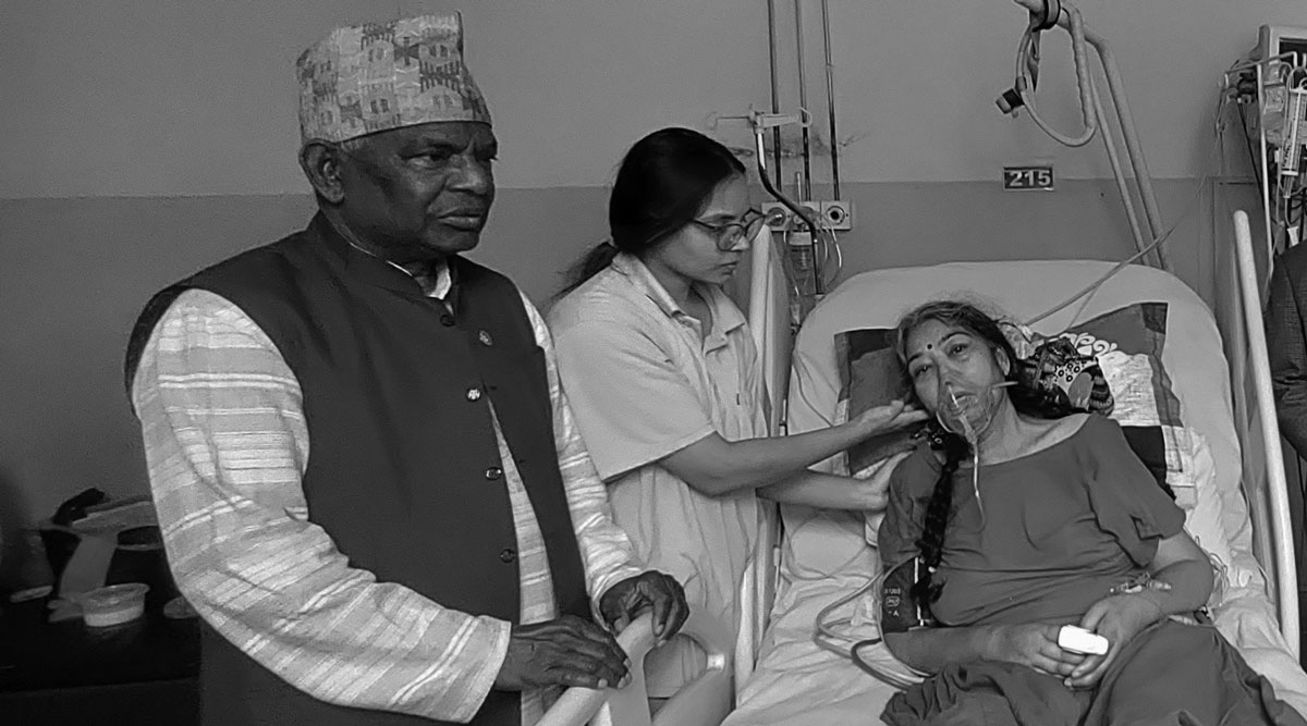एमाले नेता लालबाबु पण्डितलाई पत्नी शोक